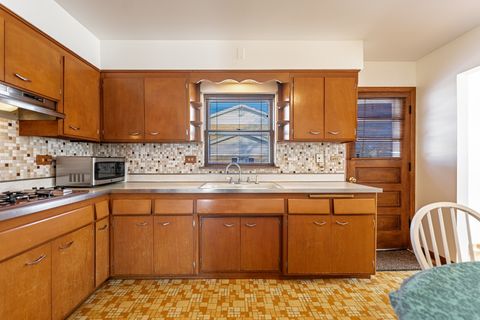 Tiny photo for 910 E Kimber Drive, Arlington Heights, IL 60005 (MLS # 12532281)