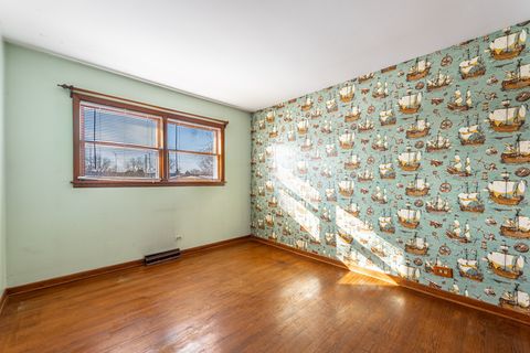 Tiny photo for 910 E Kimber Drive, Arlington Heights, IL 60005 (MLS # 12532281)