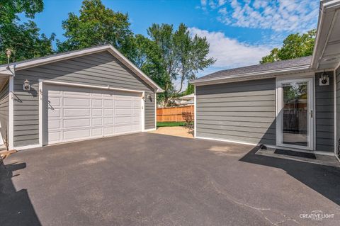 Tiny photo for 124 S Pine Street, Geneva, IL 60134 (MLS # 12468974)