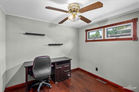 Tiny photo for 124 S Pine Street, Geneva, IL 60134 (MLS # 12468974)