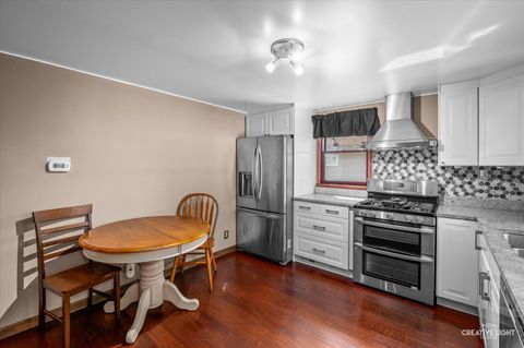Tiny photo for 124 S Pine Street, Geneva, IL 60134 (MLS # 12468974)