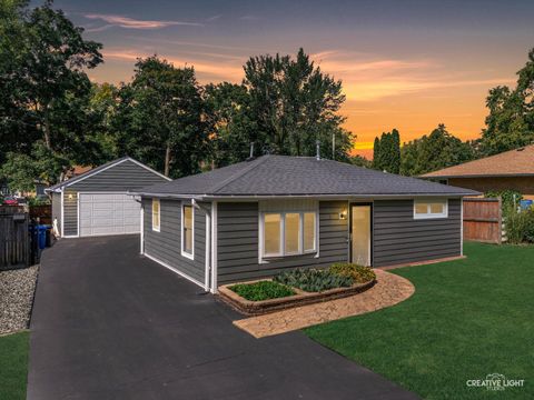 Tiny photo for 124 S Pine Street, Geneva, IL 60134 (MLS # 12468974)