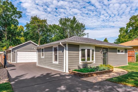 Tiny photo for 124 S Pine Street, Geneva, IL 60134 (MLS # 12468974)