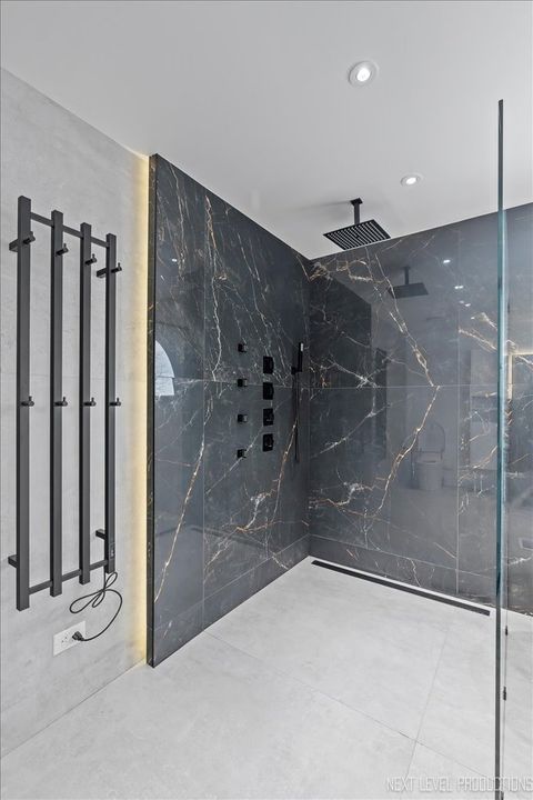 Tiny photo for 970 Waterside Court, Aurora, IL 60502 (MLS # 12574019)