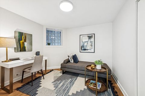 Tiny photo for 1024 W BYRON Street #G, Chicago, IL 60613 (MLS # 12559274)