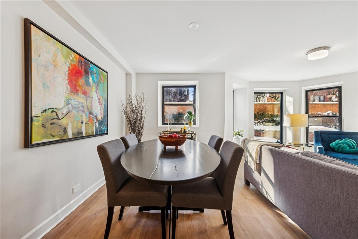 1024 W BYRON Street G