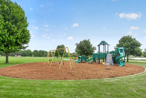 Tiny photo for 2560 Mc Duffee Circle, North Aurora, IL 60542 (MLS # 12669077)