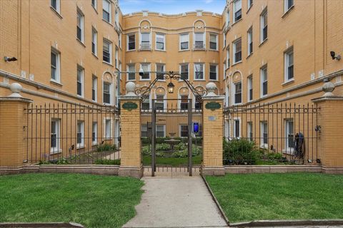 Photo of 7409 N Hoyne Avenue #3, Chicago, IL 60645 (MLS # 12639990)