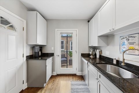 Tiny photo for 7409 N Hoyne Avenue #3, Chicago, IL 60645 (MLS # 12639990)