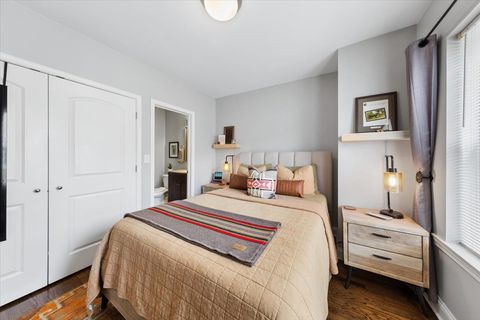 Tiny photo for 7409 N Hoyne Avenue #3, Chicago, IL 60645 (MLS # 12639990)