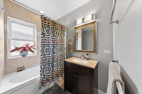 Tiny photo for 7409 N Hoyne Avenue #3, Chicago, IL 60645 (MLS # 12639990)
