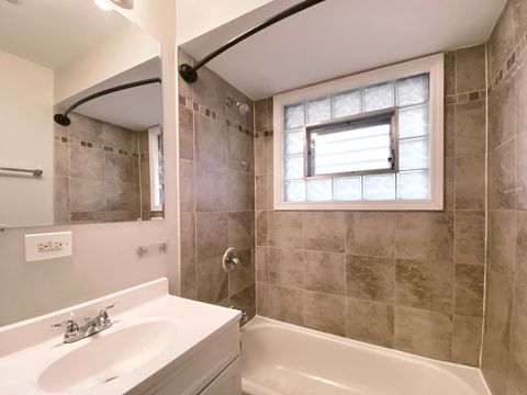 Tiny photo for 112 E 160th Place, South Holland, IL 60473 (MLS # 12498465)