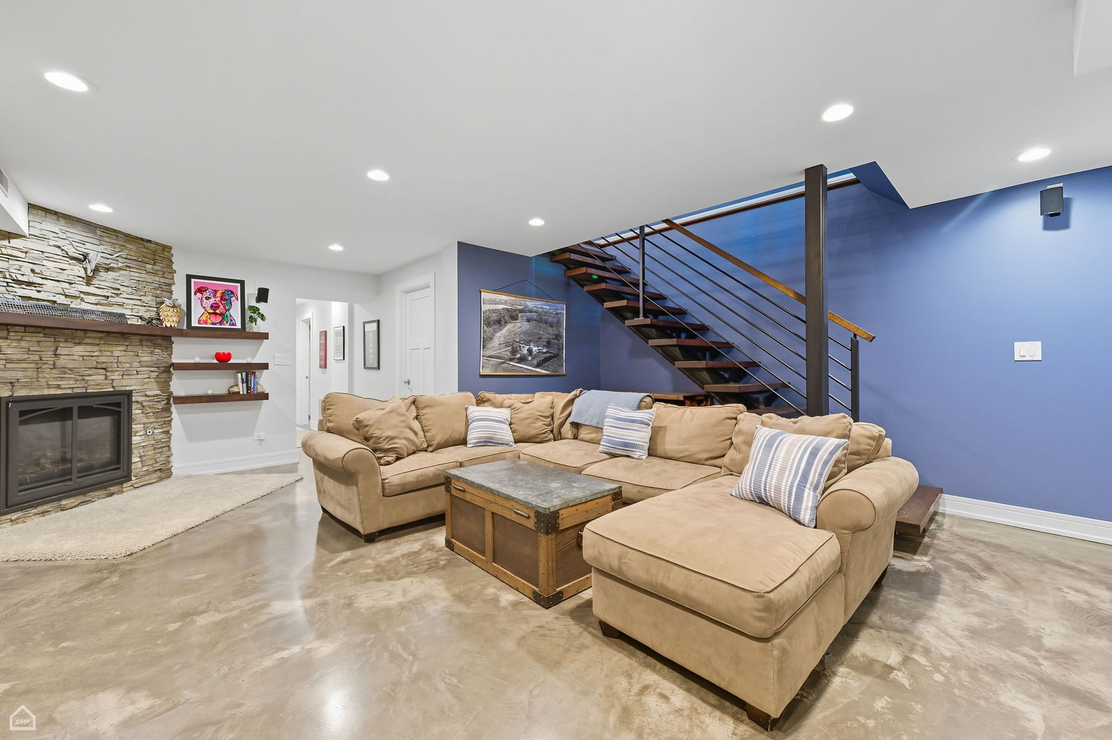 Chicago, Illinois 60612, United States, 4 Bedrooms Bedrooms, ,4 BathroomsBathrooms,Residential,Active,239987