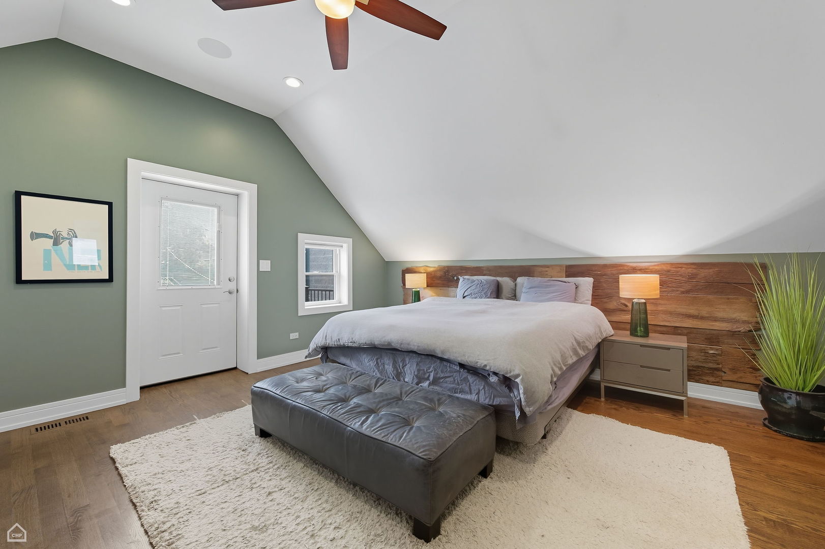 Chicago, Illinois 60612, United States, 4 Bedrooms Bedrooms, ,4 BathroomsBathrooms,Residential,Active,239987