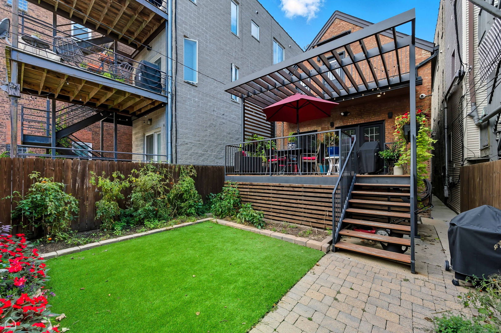 Chicago, Illinois 60612, United States, 4 Bedrooms Bedrooms, ,4 BathroomsBathrooms,Residential,Active,239987