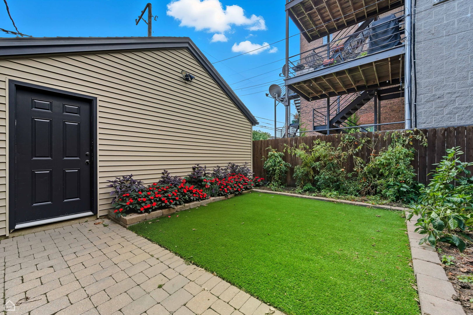 Chicago, Illinois 60612, United States, 4 Bedrooms Bedrooms, ,4 BathroomsBathrooms,Residential,Active,239987