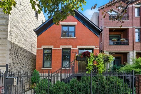 Photo of 2035 W Erie Street, Chicago, IL 60612 (MLS # 12512439)