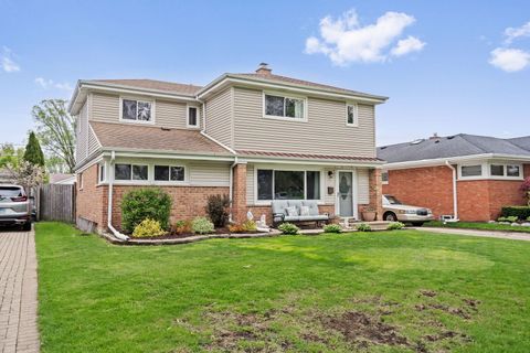Tiny photo for 8243 N Washington Street, Niles, IL 60714 (MLS # 12633899)