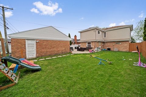 Tiny photo for 8243 N Washington Street, Niles, IL 60714 (MLS # 12633899)