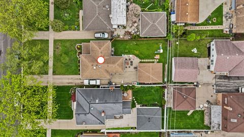 Tiny photo for 8243 N Washington Street, Niles, IL 60714 (MLS # 12633899)
