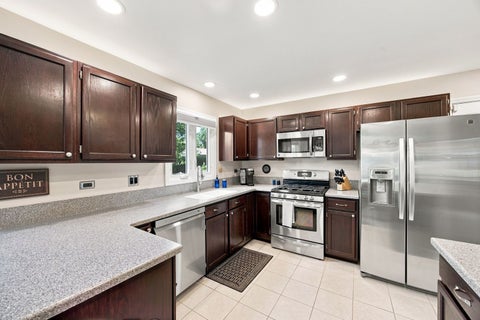 Tiny photo for 1050 Hampshire Lane, Elgin, IL 60120 (MLS # 12738877)
