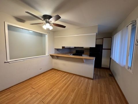 Tiny photo for 2670 Woodview Court S, Waukegan, IL 60087 (MLS # 12521309)