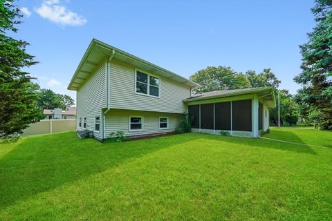 Tiny photo for 1668 Hidden Valley Drive, Bolingbrook, IL 60490 (MLS # 12445475)