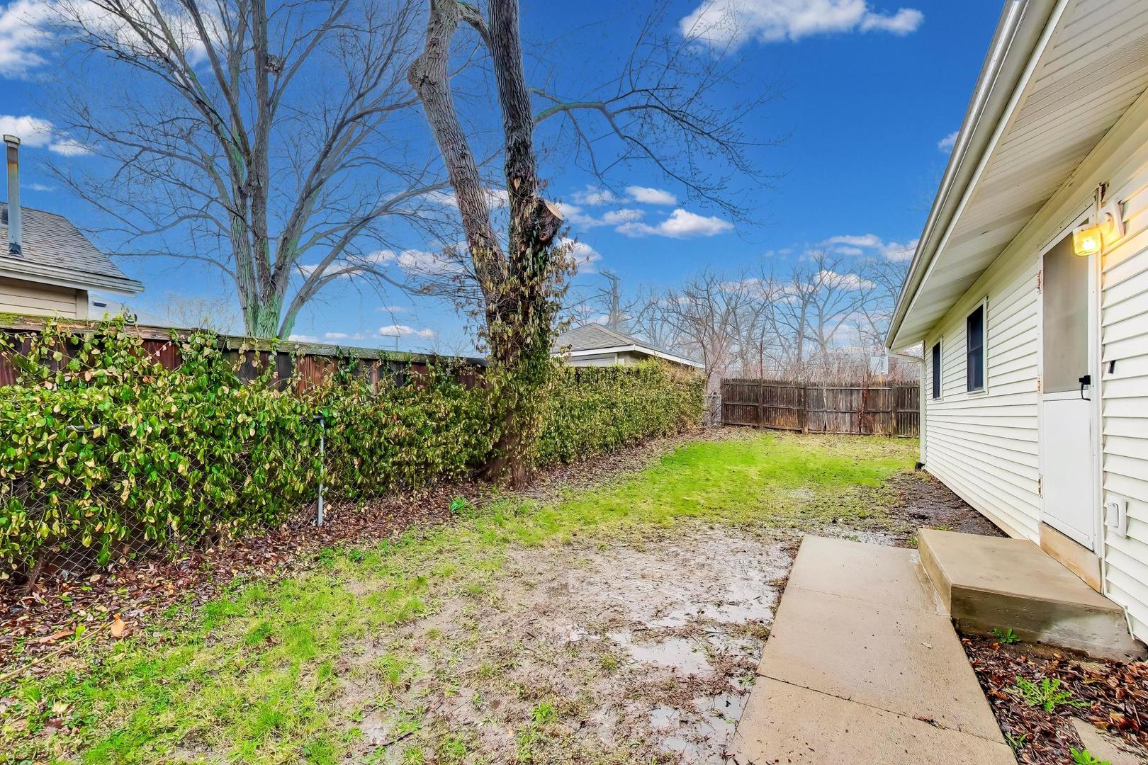 18304 W Grand Drive