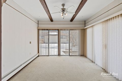 Tiny photo for 160 E Pendexter Avenue, Watseka, IL 60970 (MLS # 12555428)