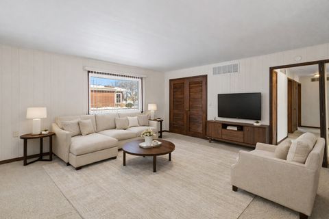 Tiny photo for 160 E Pendexter Avenue, Watseka, IL 60970 (MLS # 12555428)