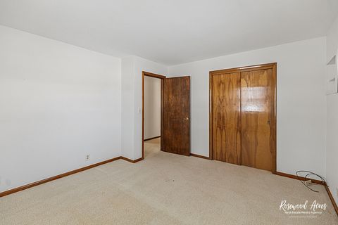 Tiny photo for 160 E Pendexter Avenue, Watseka, IL 60970 (MLS # 12555428)