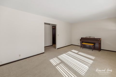 Tiny photo for 160 E Pendexter Avenue, Watseka, IL 60970 (MLS # 12555428)