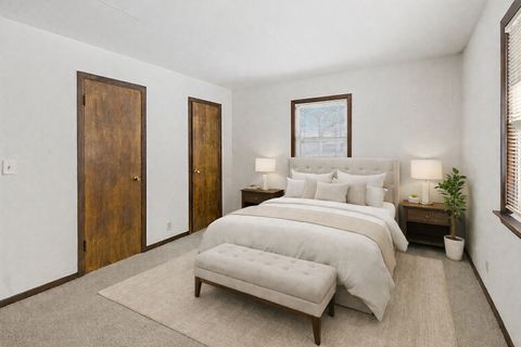 Tiny photo for 160 E Pendexter Avenue, Watseka, IL 60970 (MLS # 12555428)