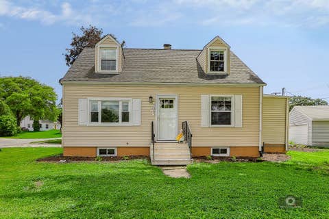 Photo of 707 E 9th Street, Lockport, IL 60441 (MLS # 12681132)
