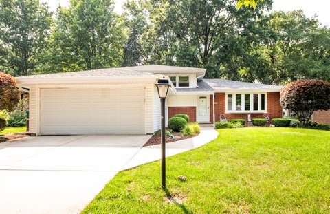 Photo of 14440 Brentwood Street, Orland Park, IL 60462 (MLS # 12681179)