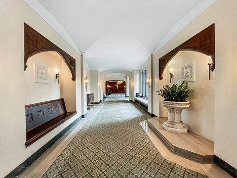 Tiny photo for 2440 N LAKEVIEW Avenue #6D, Chicago, IL 60614 (MLS # 12596101)