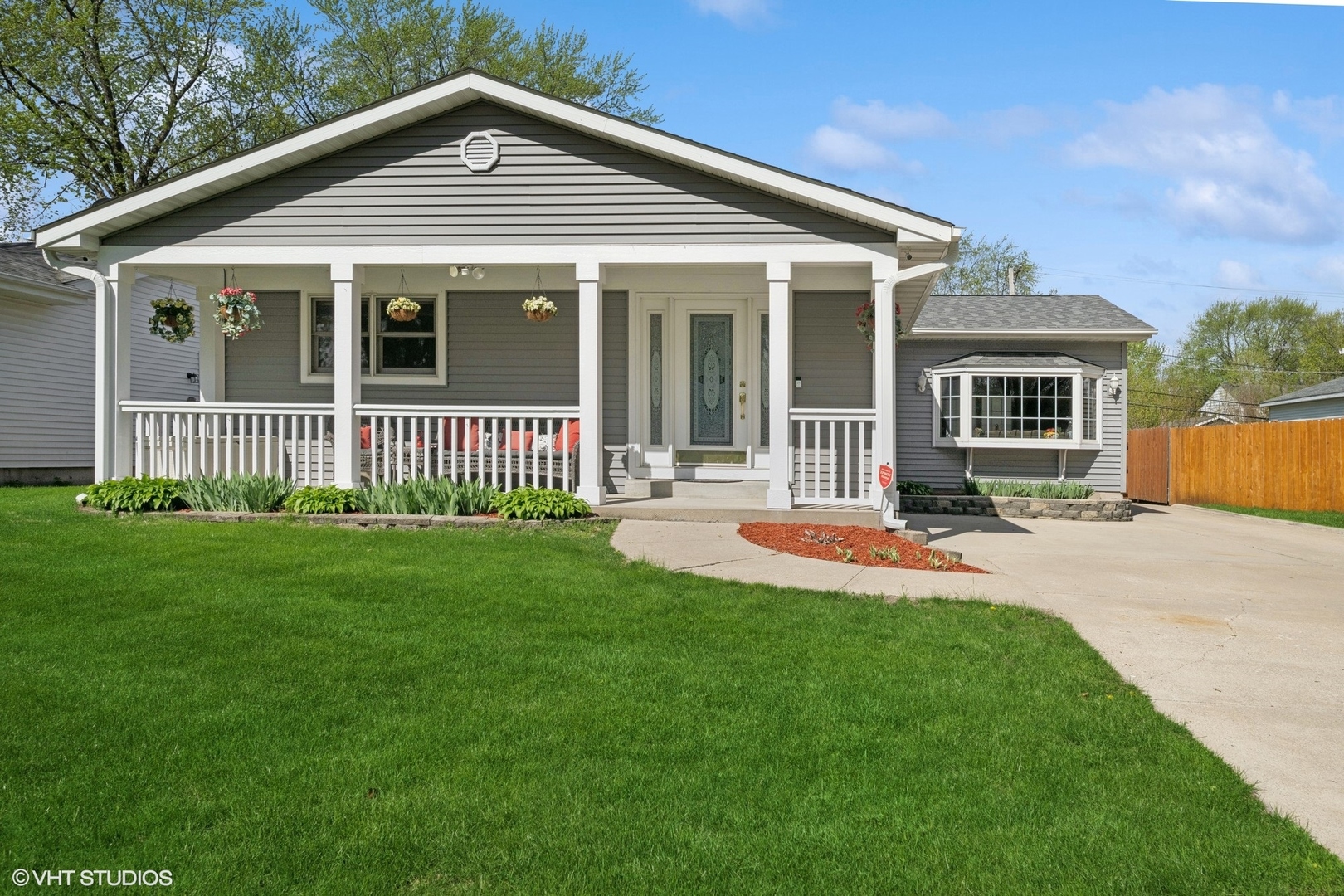 1713 Meadow Lane