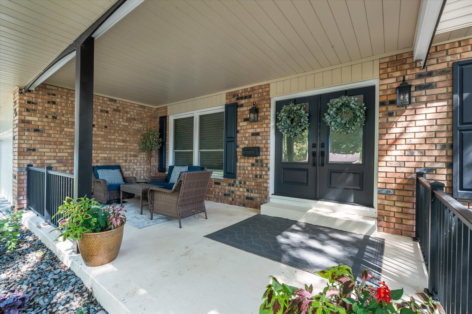 1535 Forest Hills Road