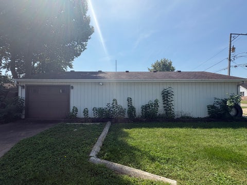 Tiny photo for 800 Cotton Street, Streator, IL 61364 (MLS # 12682117)