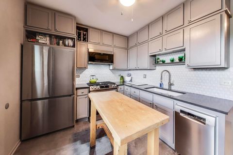 Tiny photo for 4544 N Sacramento Avenue #2, Chicago, IL 60625 (MLS # 12476529)