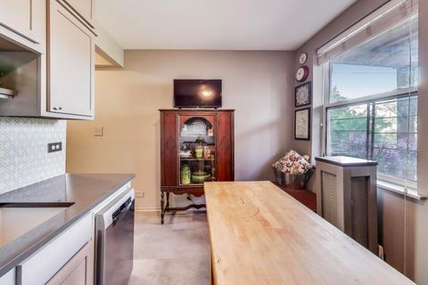 Tiny photo for 4544 N Sacramento Avenue #2, Chicago, IL 60625 (MLS # 12476529)