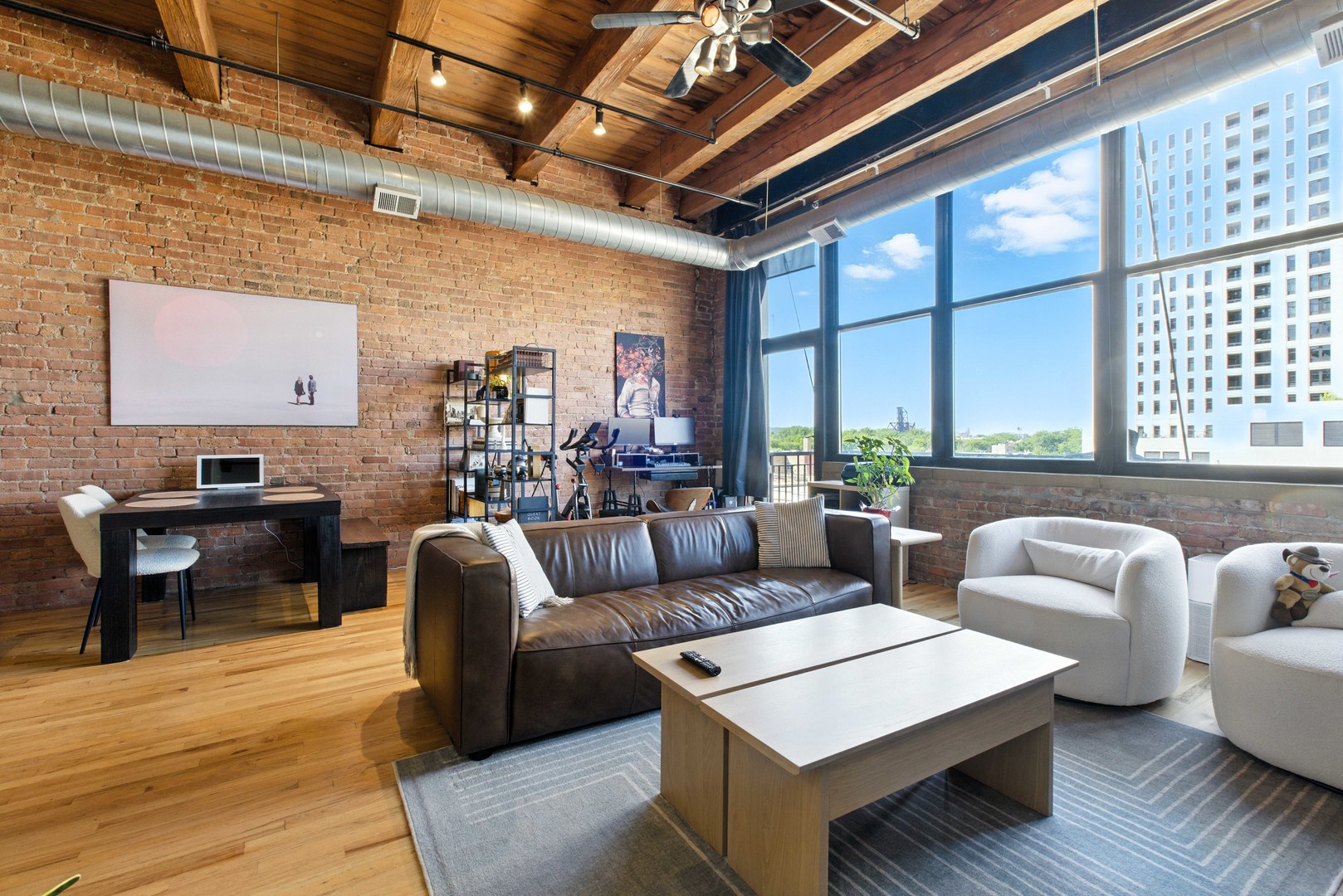 1243 S Wabash Avenue 401