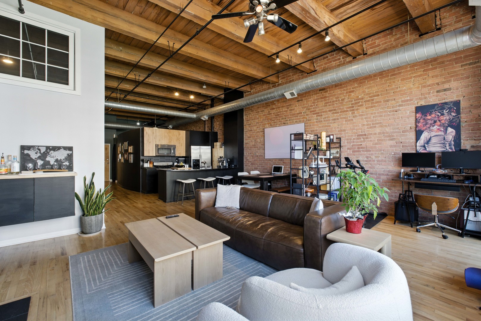 1243 S Wabash Avenue 401