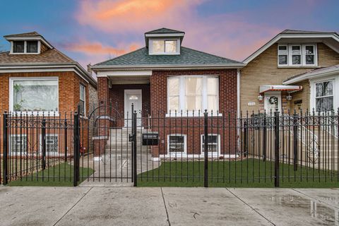 Photo of 2053 N Laporte Avenue, Chicago, IL 60639 (MLS # 12582787)