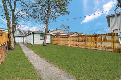 Tiny photo for 2053 N Laporte Avenue, Chicago, IL 60639 (MLS # 12582787)