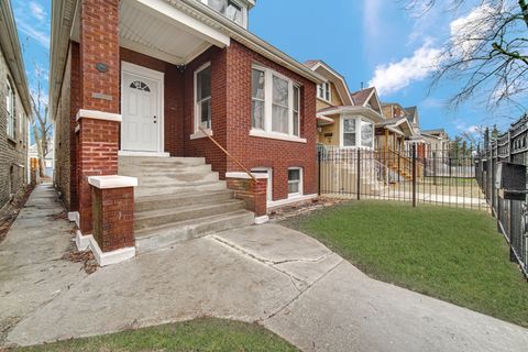 Tiny photo for 2053 N Laporte Avenue, Chicago, IL 60639 (MLS # 12582787)