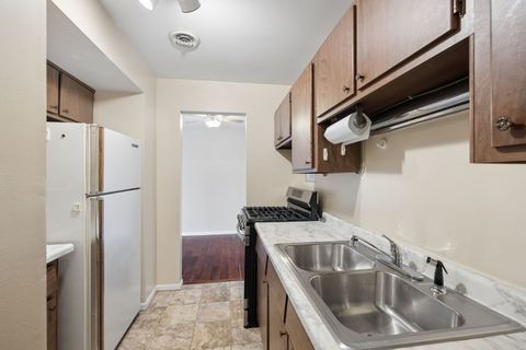 Tiny photo for 9840 S Pulaski Road #201, Oak Lawn, IL 60453 (MLS # 12600979)
