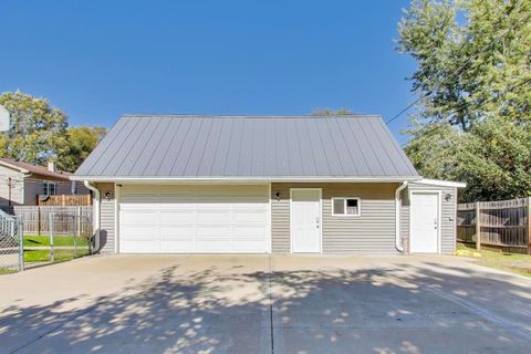 Tiny photo for 38127 N NorthShore Avenue, Beach Park, IL 60087 (MLS # 12483902)