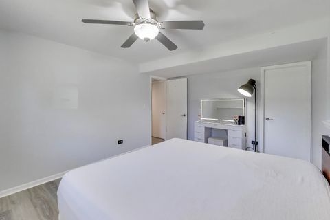 Tiny photo for 38127 N NorthShore Avenue, Beach Park, IL 60087 (MLS # 12483902)