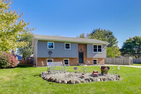 Tiny photo for 38127 N NorthShore Avenue, Beach Park, IL 60087 (MLS # 12483902)